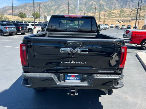 Used 2025 GMC Sierra 3500 Denali Ultimate AWD/4WD image 9