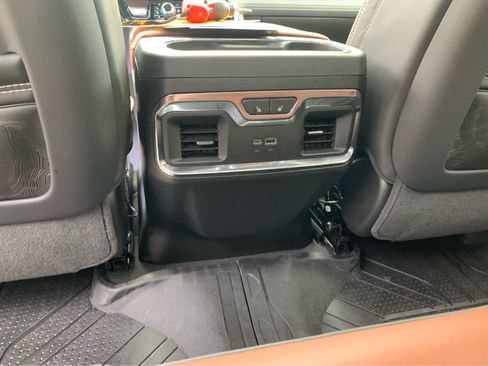 Used 2025 GMC Sierra 1500 Denali Ultimate AWD/4WD image 24