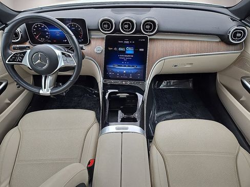 Used 2025 Mercedes-Benz C 300 Sedan image 16