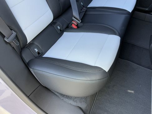 New 2026 Chevrolet Equinox EV LT image 25