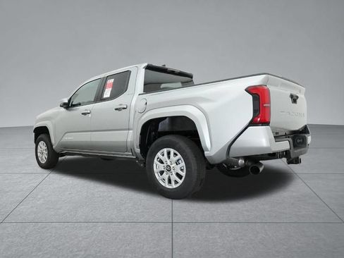 Used 2026 Toyota Tacoma SR5 RWD image 24