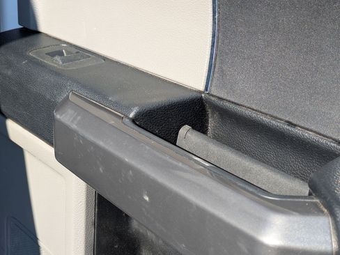 Used 2021 Ford F350 XLT image 30