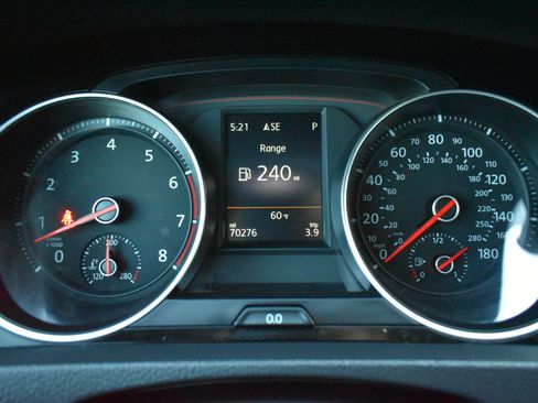 Used 2015 Volkswagen GTI S image 18