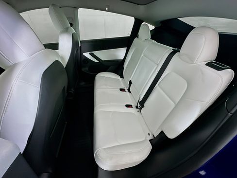 Used 2022 Tesla Model Y Performance image 26