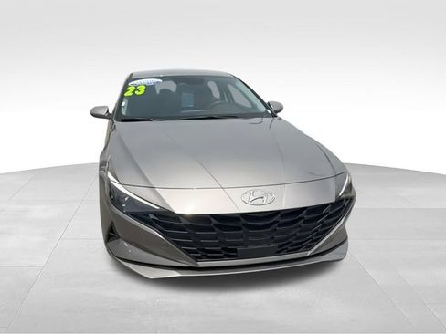 Certified 2023 Hyundai Elantra SEL w/ Convenience Package FWD image 3