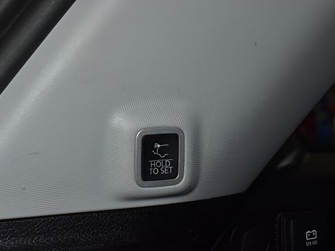 Used 2023 Jeep Grand Cherokee Limited AWD/4WD image 28