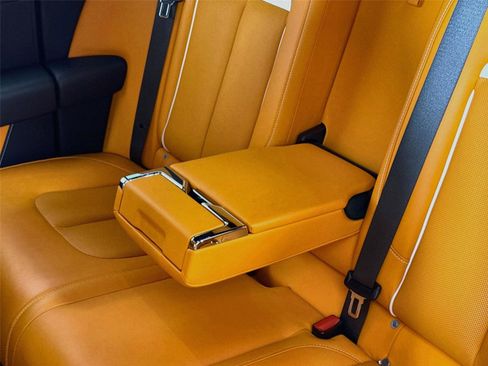 Used 2021 Rolls-Royce Cullinan AWD/4WD image 30