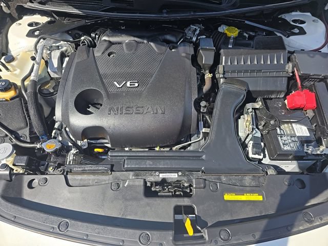 Used 2023 Nissan Maxima Platinum w/ Sport Mat Group FWD image 17