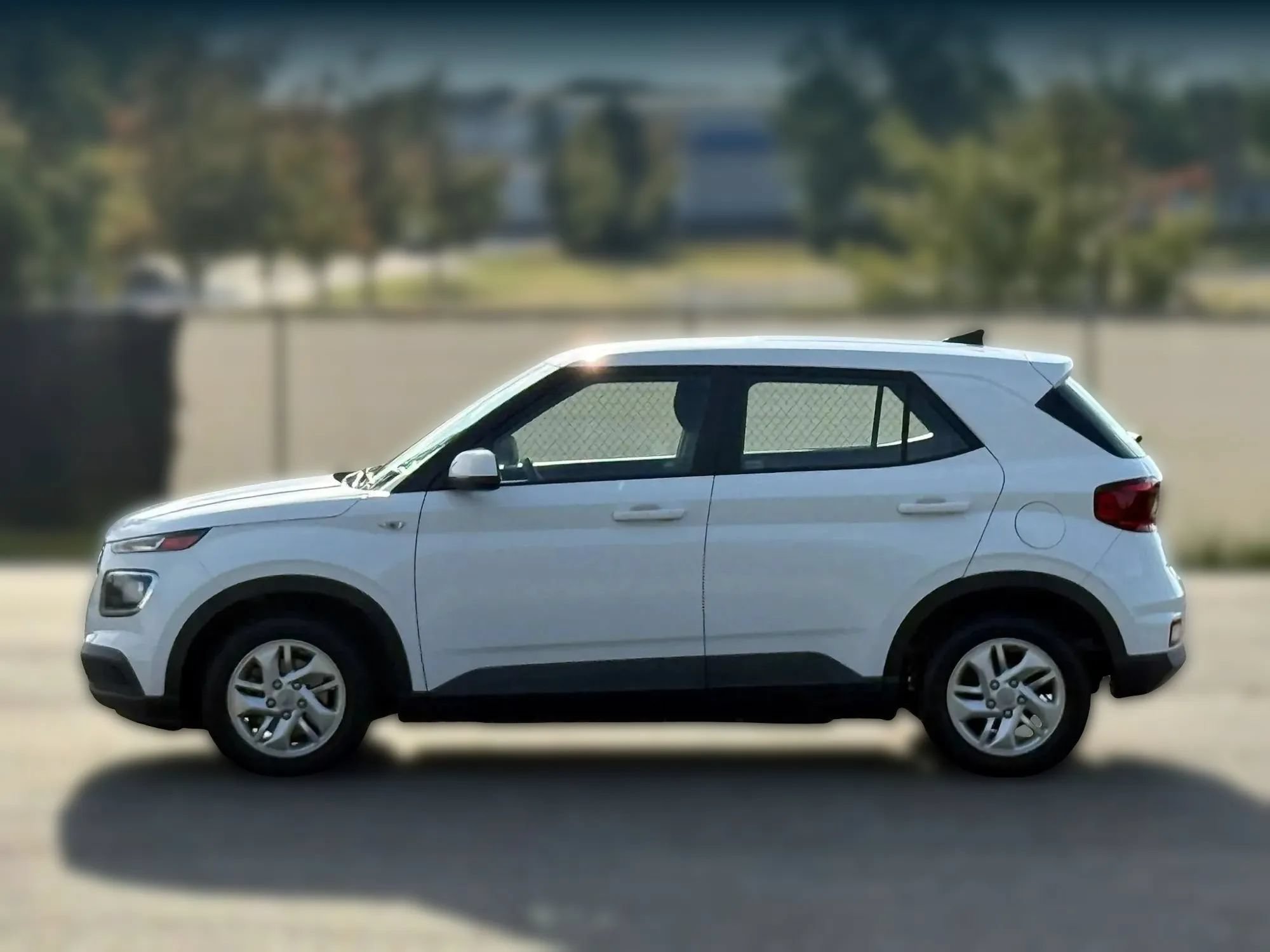Used 2021 Hyundai Venue SE FWD image 8