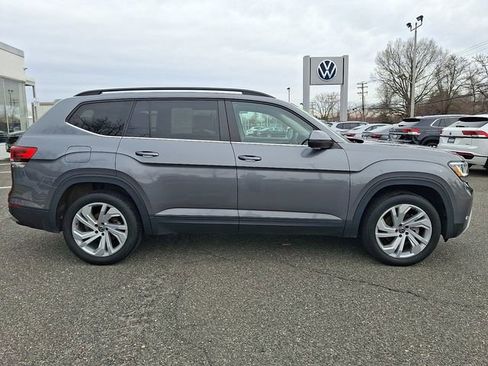Used 2023 Volkswagen Atlas SE w/ Panoramic Sunroof Package image 7