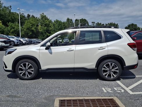 Used 2023 Subaru Forester Limited AWD/4WD image 7
