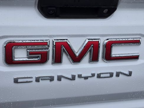Used 2024 GMC Canyon AT4 w/ Canyon Safety Plus Package AWD/4WD image 37