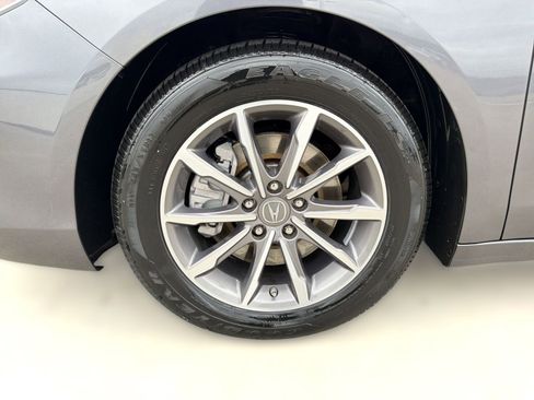 Used 2019 Acura TLX image 11