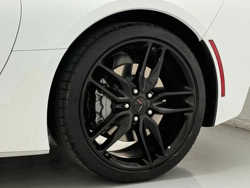 Used 2019 Chevrolet Corvette Stingray Coupe w/ 1LT image 37