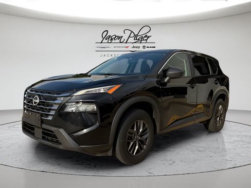 Used 2024 Nissan Rogue S FWD image 7