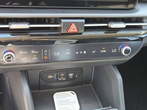 New 2026 Kia Sportage EX FWD image 13