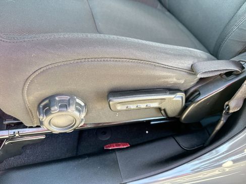 Used 2021 Jeep Gladiator Sport image 14