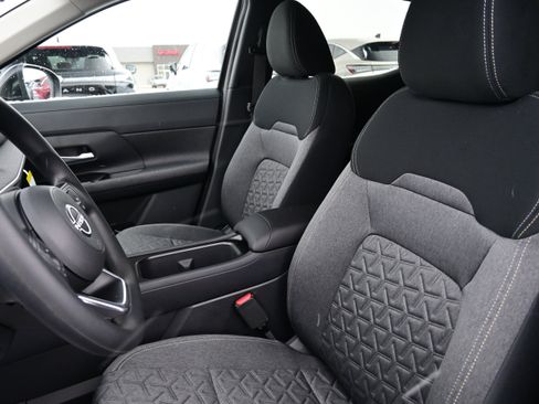 New 2026 Nissan Kicks SV image 22