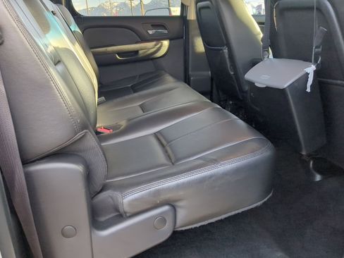 Used 2010 Chevrolet Silverado 3500 LTZ image 24