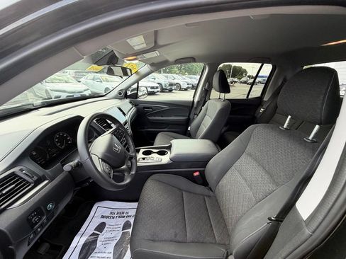Used 2024 Honda Ridgeline Sport image 9