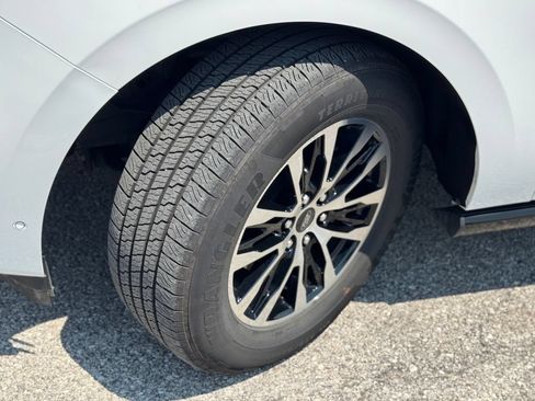 Used 2025 Ford Expedition Platinum AWD/4WD image 49
