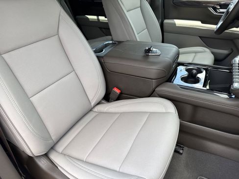 New 2026 GMC Yukon Elevation RWD image 40