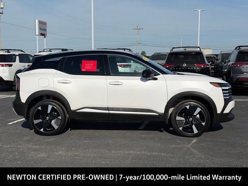 Used 2025 Nissan Kicks SR FWD image 4