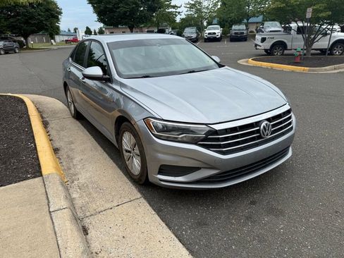 Used 2020 Volkswagen Jetta S w/ Driver Assistance Package FWD image 3