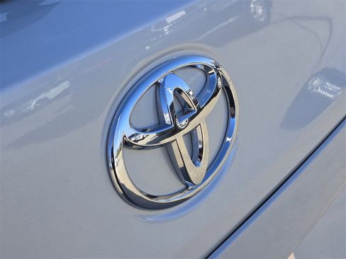 New 2026 Toyota Corolla Cross XLE image 7