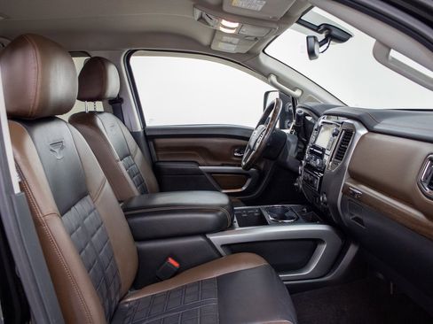 Used 2016 Nissan Titan Platinum Reserve image 32