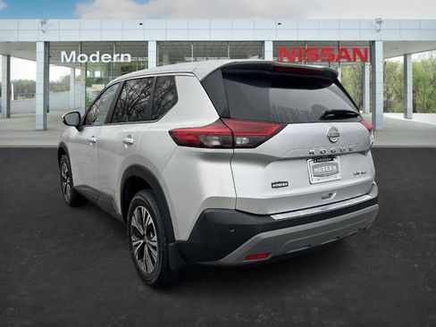 Certified 2023 Nissan Rogue SV image 3