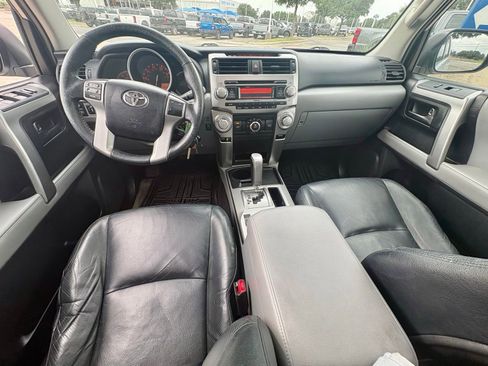 Used 2011 Toyota 4Runner SR5 w/ Premium Pkg w/Leather RWD image 13