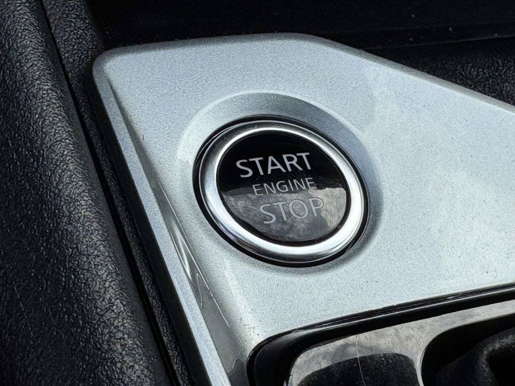 Used 2025 Nissan Altima 2.5 S FWD image 9