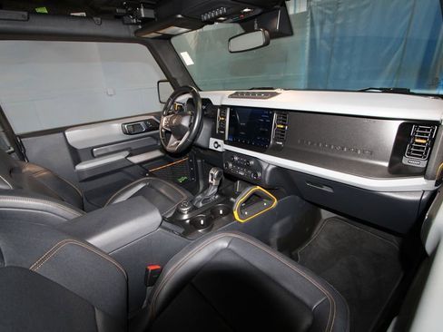 Used 2023 Ford Bronco Badlands image 21