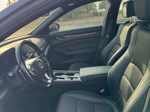 Used 2021 Honda Accord Sport image 9