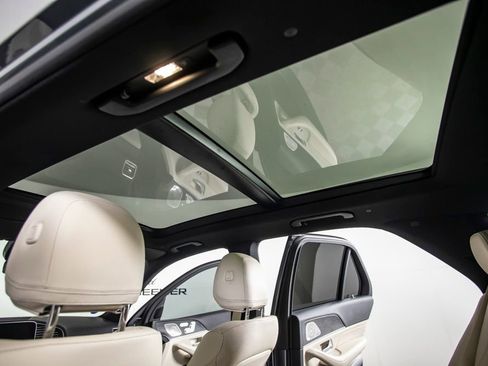 Used 2025 Mercedes-Benz GLE 580 4MATIC image 25
