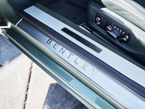 Used 2020 Bentley Continental GT AWD/4WD image 31
