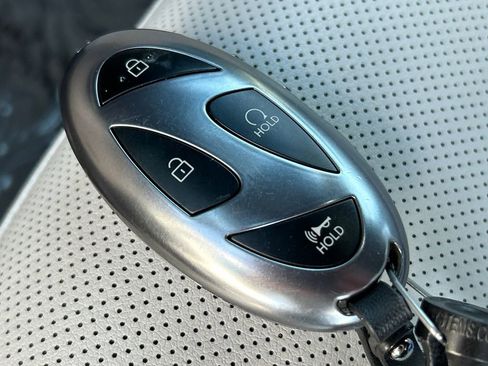 Used 2025 Hyundai Tucson Limited AWD/4WD image 32