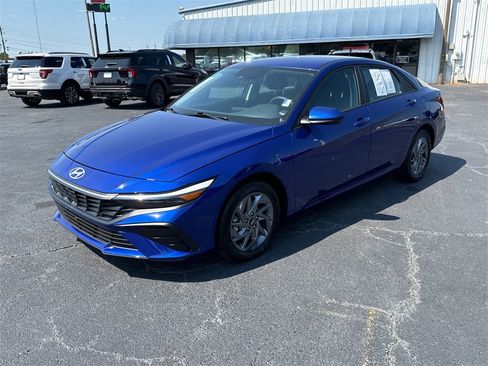 Used 2024 Hyundai Elantra SEL image 7