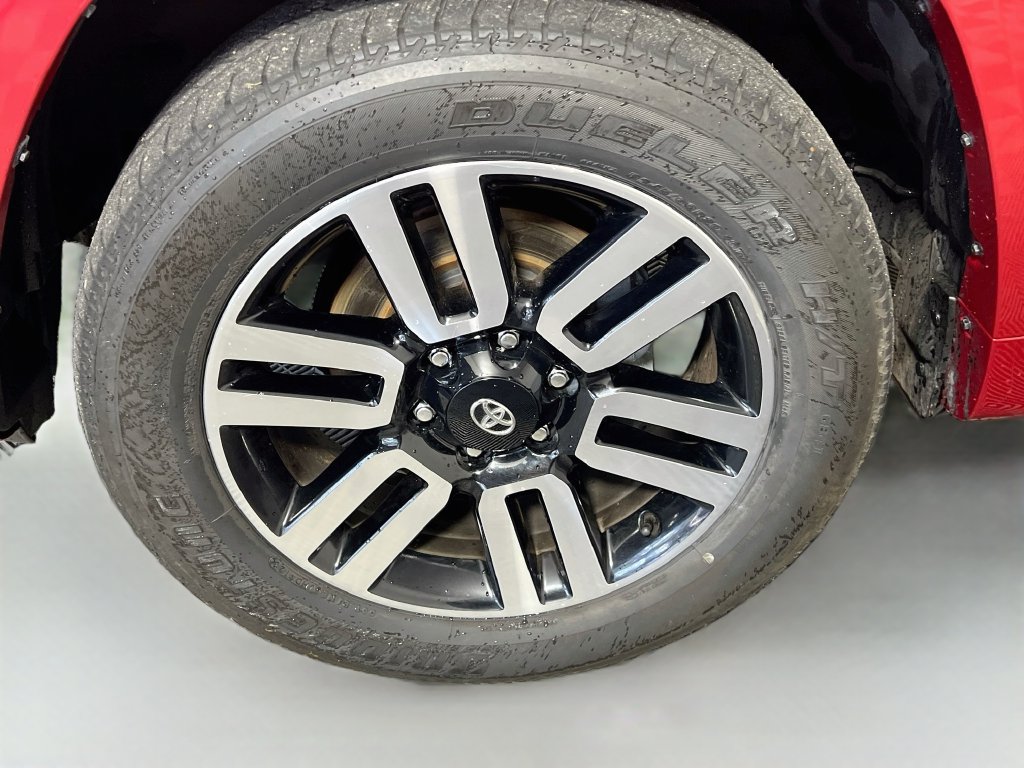 Used 2022 Toyota 4Runner Limited AWD/4WD image 11