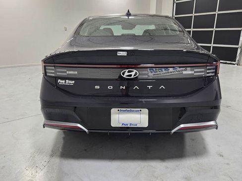 New 2026 Hyundai Sonata SEL FWD image 9