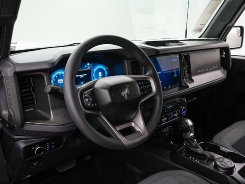 New 2025 Ford Bronco 4-Door image 20