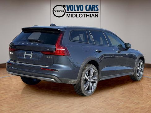 New 2026 Volvo V60 B5 Cross Country Plus w/ Protection Package Premier AWD/4WD image 20