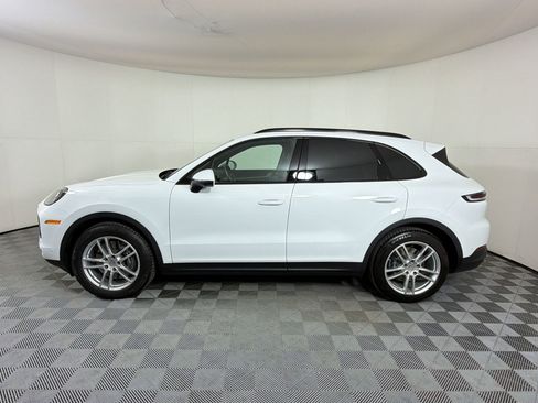 Certified 2024 Porsche Cayenne image 2