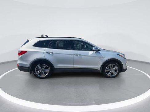 Used 2015 Hyundai Santa Fe Limited w/ Option Group 04 FWD image 9