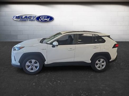 Used 2019 Toyota RAV4 LE AWD/4WD image 3