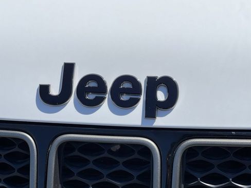 Used 2021 Jeep Grand Cherokee Trackhawk AWD/4WD image 35