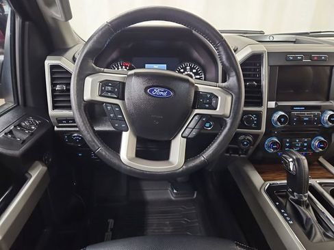 Used 2018 Ford F150 Lariat w/ Equipment Group 502A Luxury image 28
