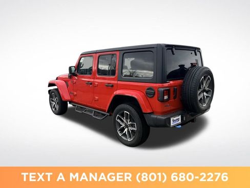 Used 2024 Jeep Wrangler Unlimited w/ LED Headlamp & Fog Lamp Group AWD/4WD image 9