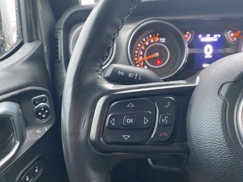 Used 2022 Jeep Gladiator Willys image 10